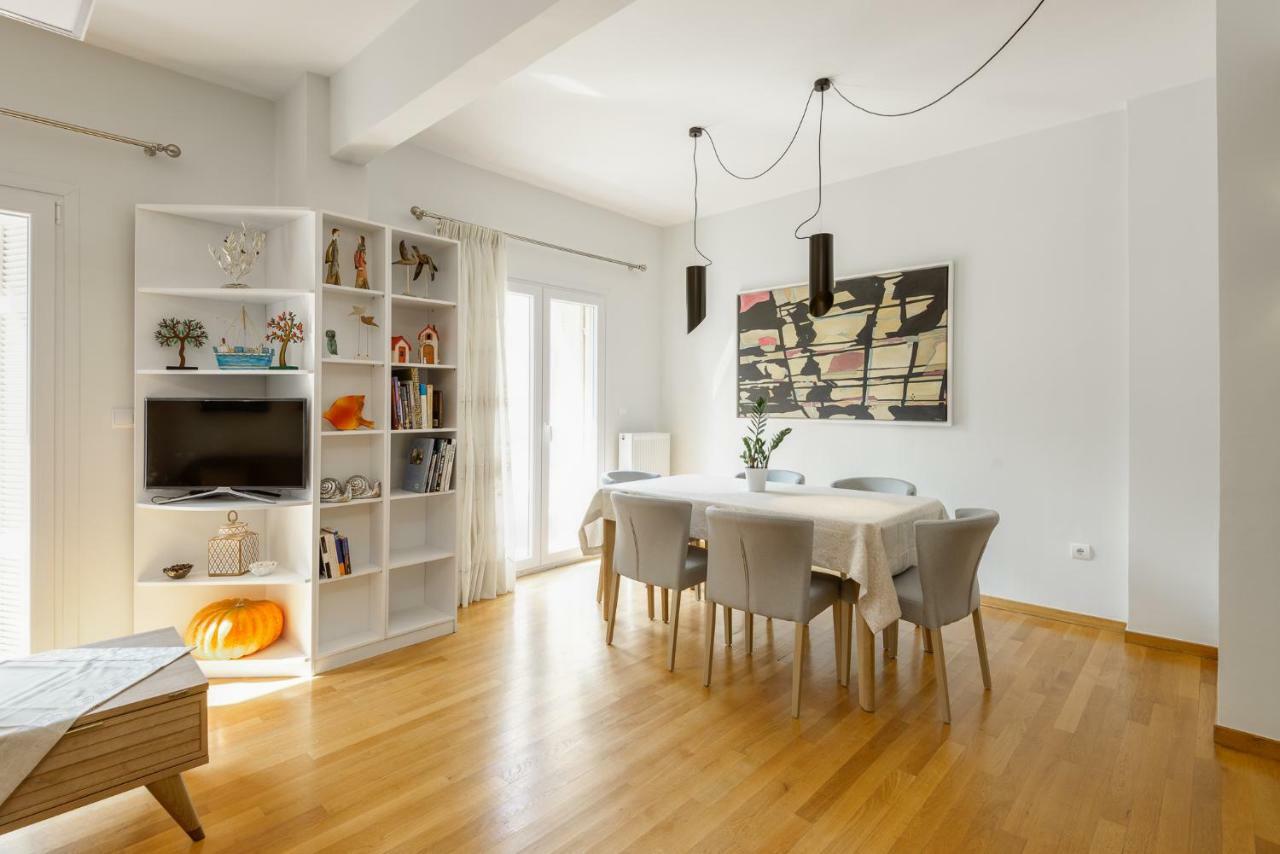 Brand-New Modern Flat In Heart Of City سالونيك المظهر الخارجي الصورة